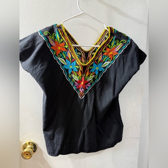 Embroidered Black Top with Floral Design - Picture 3 of 3